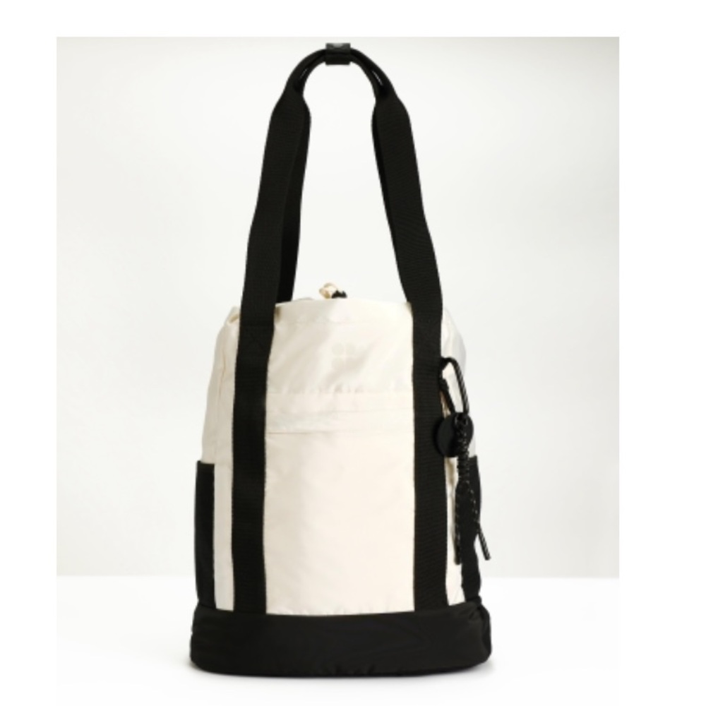 2 in 1 Convertible Tote bag by Sweaty Betty, great condition!